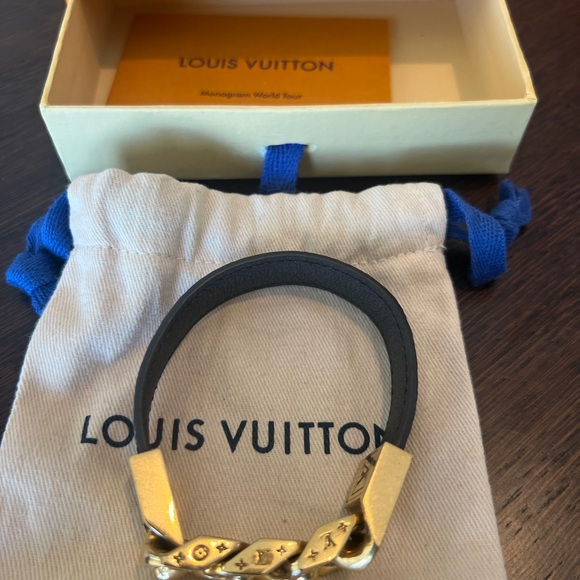 Louis Vuitton gold chain links bracelet w/monogram leather band - Picture 9 of 9